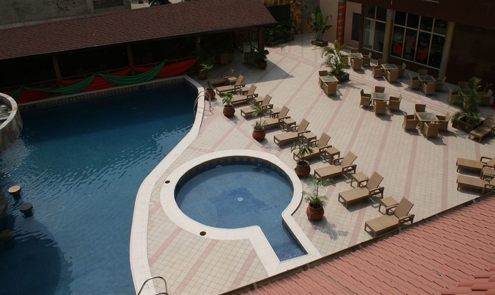 Royal Nick Hotel Tema Kültér fotó